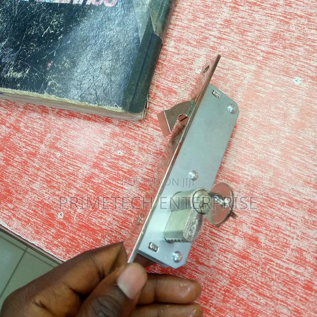 Tube /Glass Door Lock - thumbnail 2