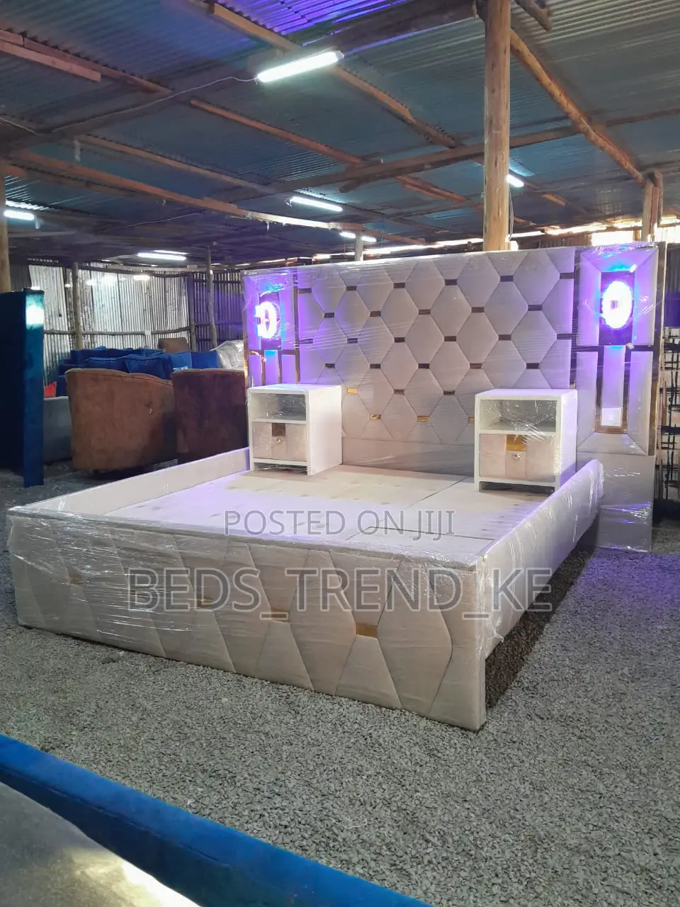 5 by 6 Standard Bed Fitted Wit Lights.