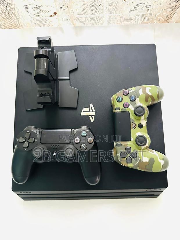 Ps4 Pro 2 Pads, Charging Dock - thumbnail 3