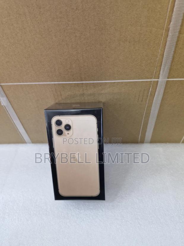 New Apple iPhone 11 Pro 256 GB Gold - thumbnail 3