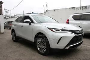 Toyota Harrier 2024 White