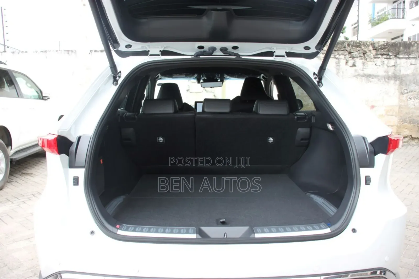 Toyota Harrier 2024 White