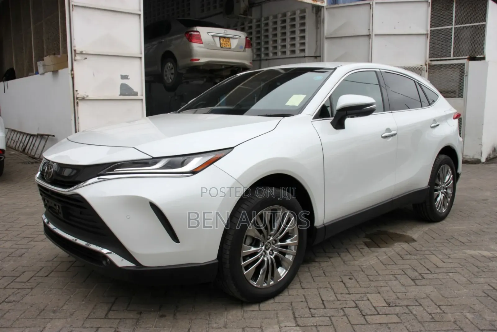 Toyota Harrier 2024 White