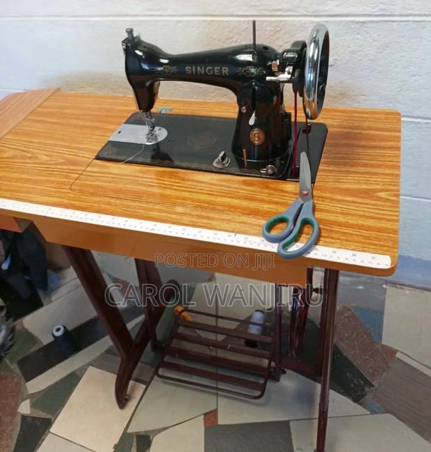Singer Sewing Machine/ New Complete Singer Sewing Machine