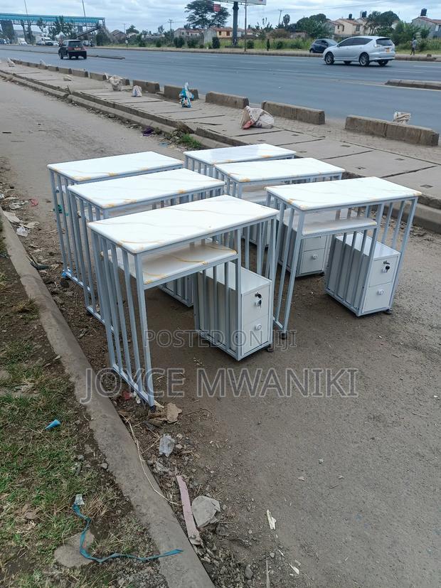 Marble Nail White Tables - main view