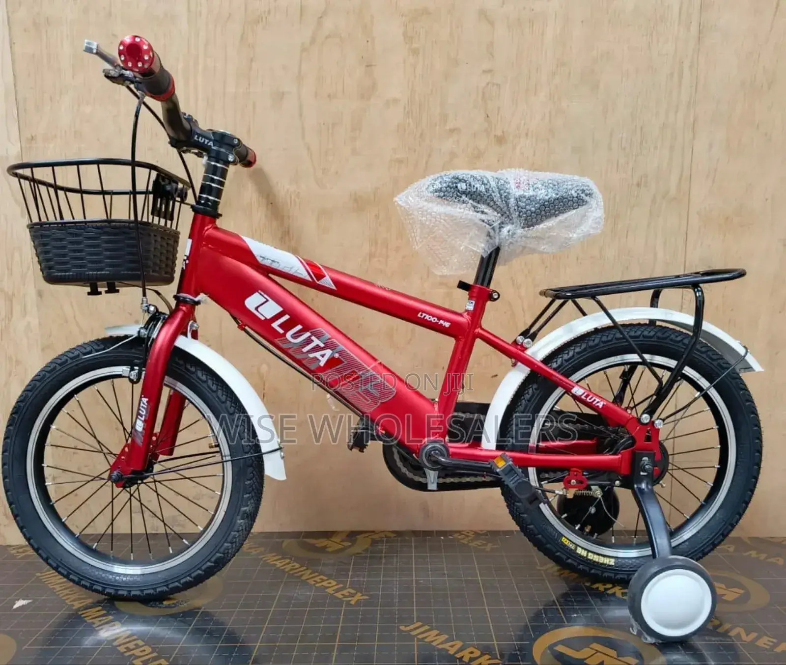 Luta Size 20 With Back Seat 


Code No. 146