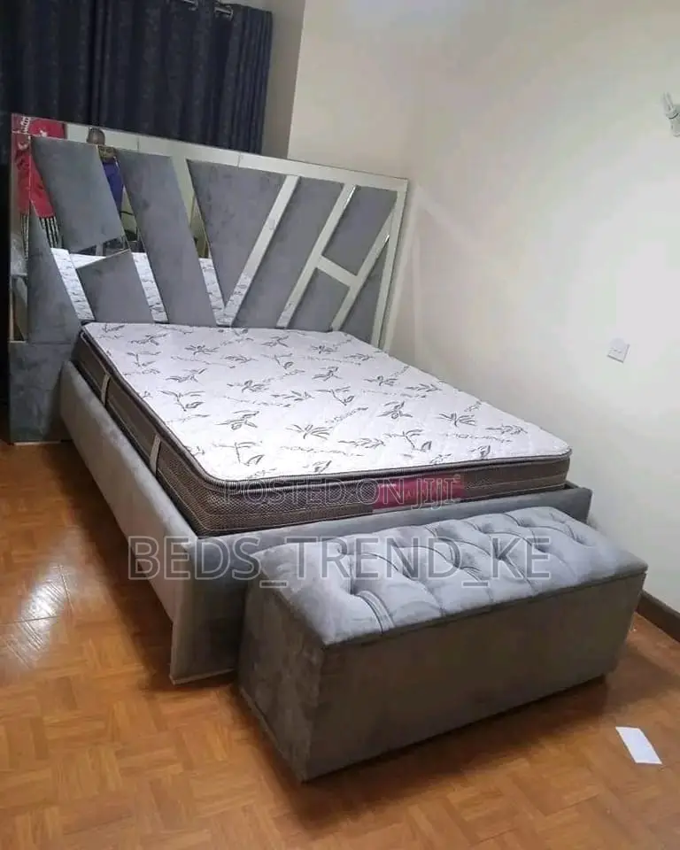 5 by 6 Modern Bed With an Ottoman