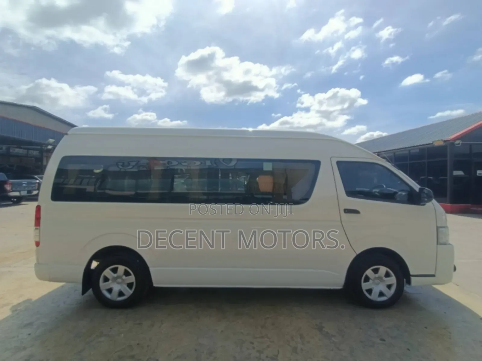 Toyota HiAce 2018 White