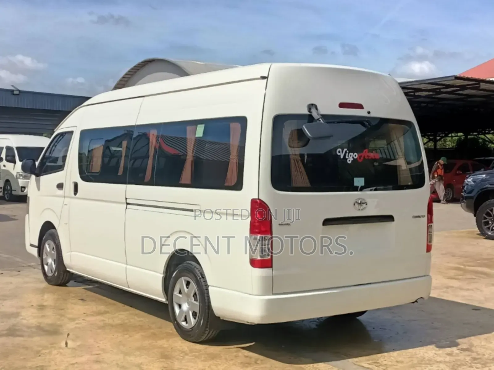 Toyota HiAce 2018 White