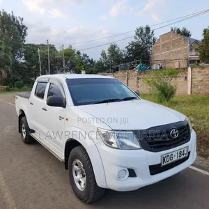 Toyota Hilux 2014 White