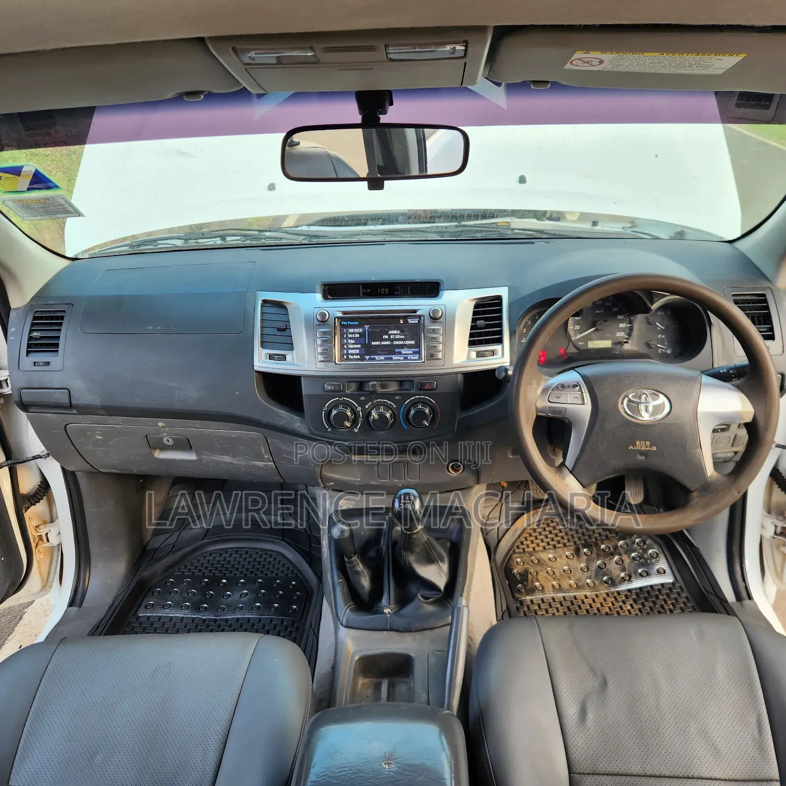 Toyota Hilux 2014 White