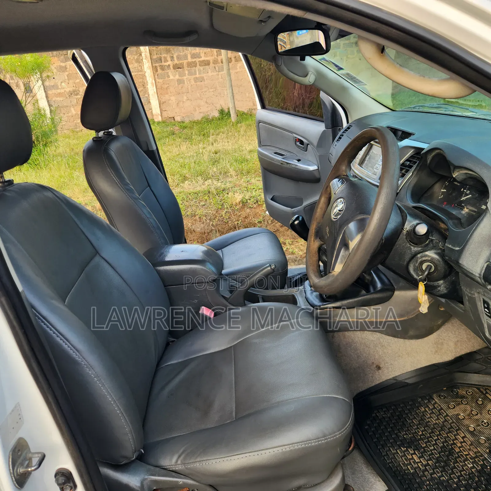 Toyota Hilux 2014 White