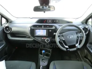 Toyota Aqua 2018 Black