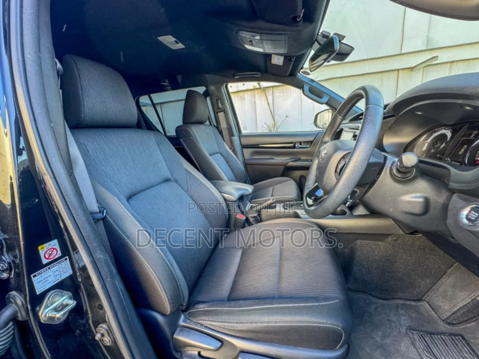Toyota Hilux 2019 Black