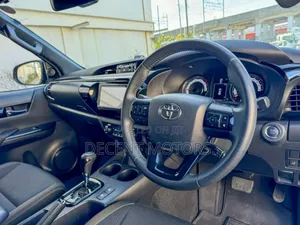 Toyota Hilux 2019 Black