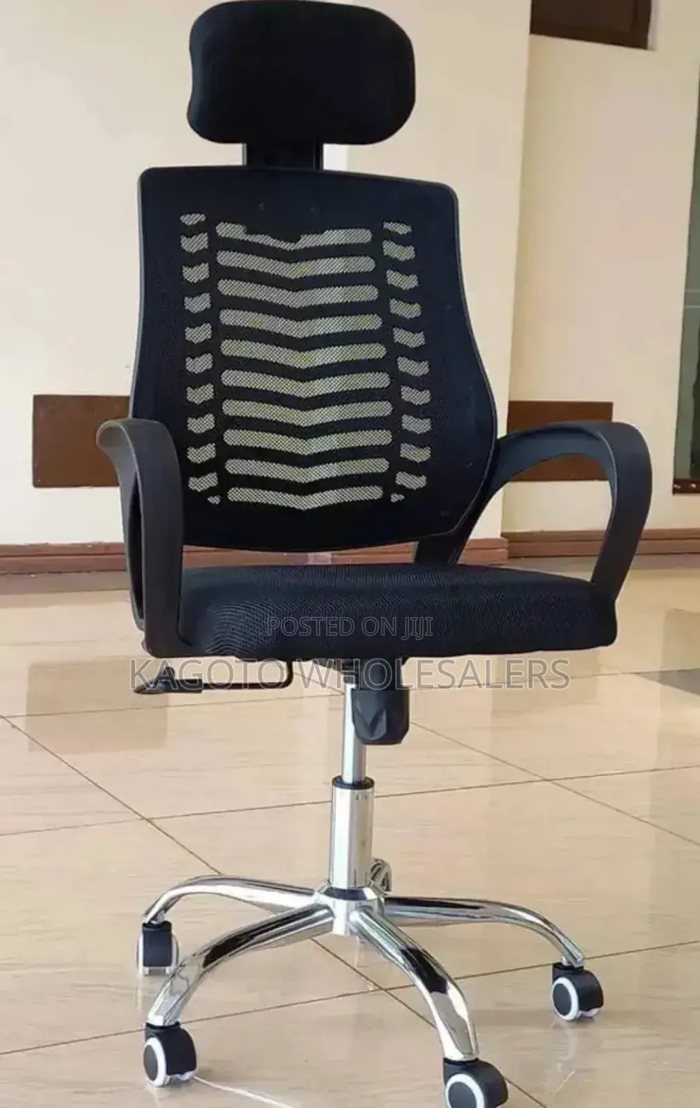 Rotating Office Chair With Headrest Fc-002