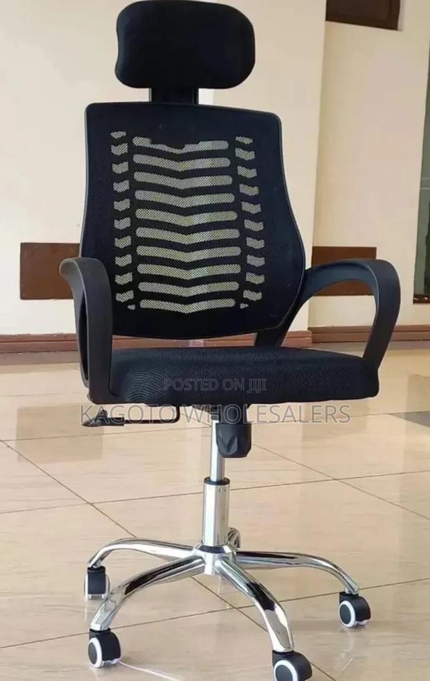Rotating Office Chair With Headrest Fc-002