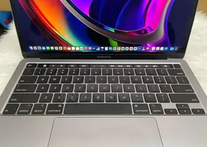 Laptop Apple MacBook Pro 2020 16GB Intel Core i7 SSD 512GB