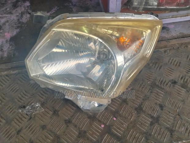 Suzuki Spacia Headlights - main view