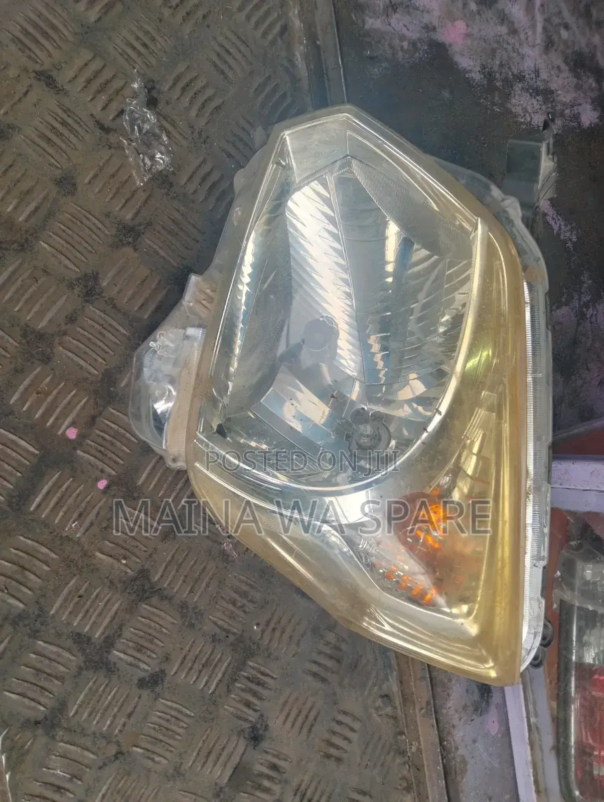 Suzuki Spacia Headlights