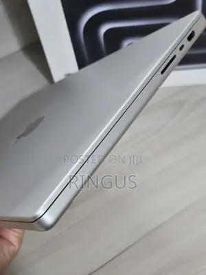 Laptop Apple MacBook Pro 2020 M1 32GB Apple M1 Pro SSD 1T
