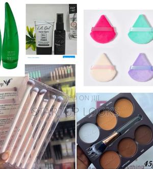 Makeu Kit Women-Brushes, Settingspray, Primer, Powderpuff