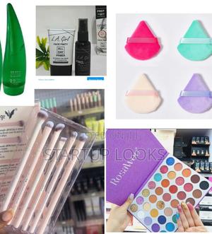 Eyeshadow Palette, Powder Puff, Brushes, Face Moisturizer, - main view