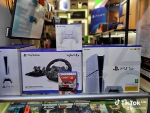 Ps5 Slim With Two Pads and Fc 25