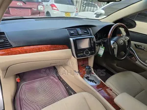 Toyota Premio 2014 Silver