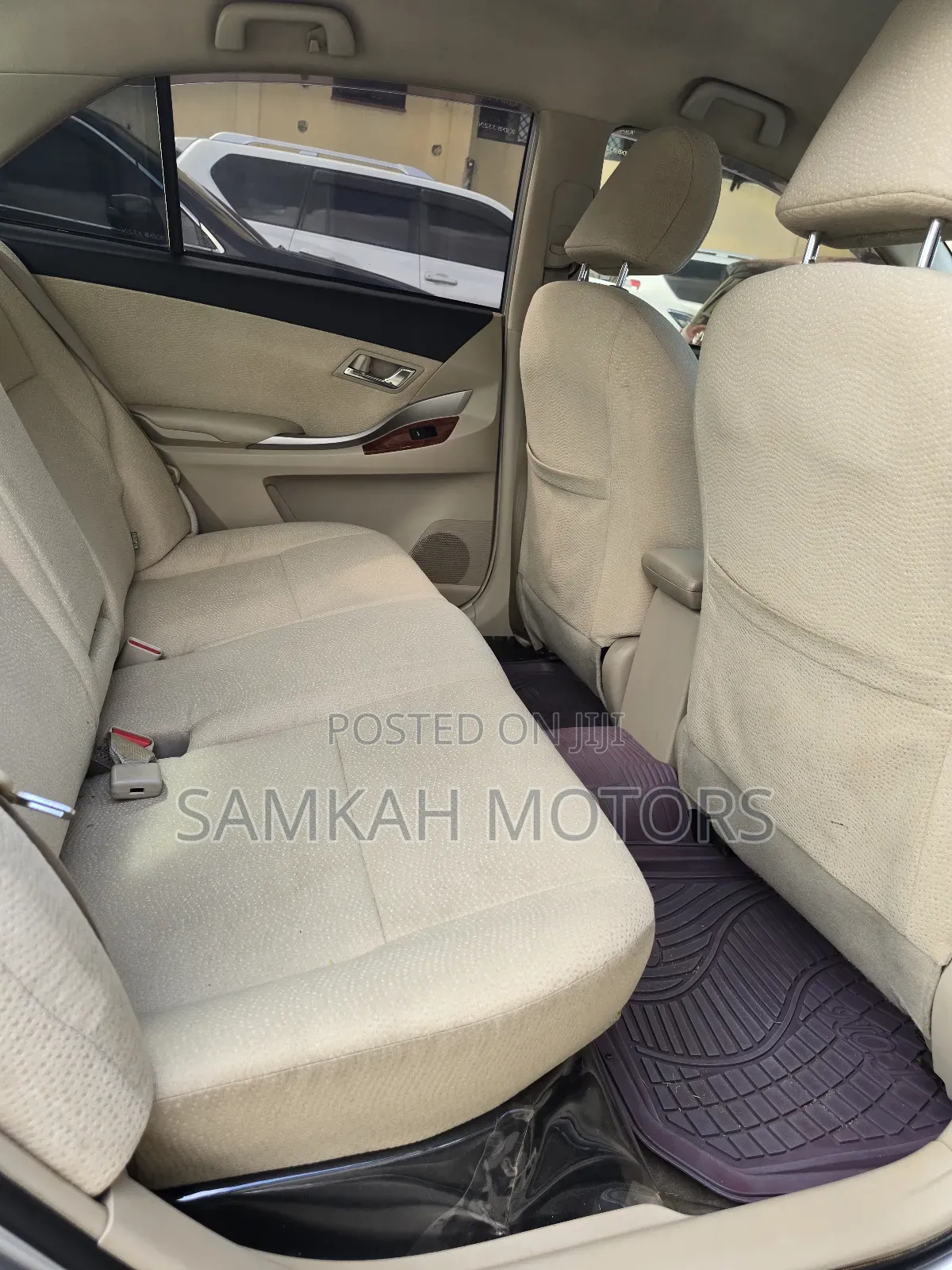 Toyota Premio 2014 Silver