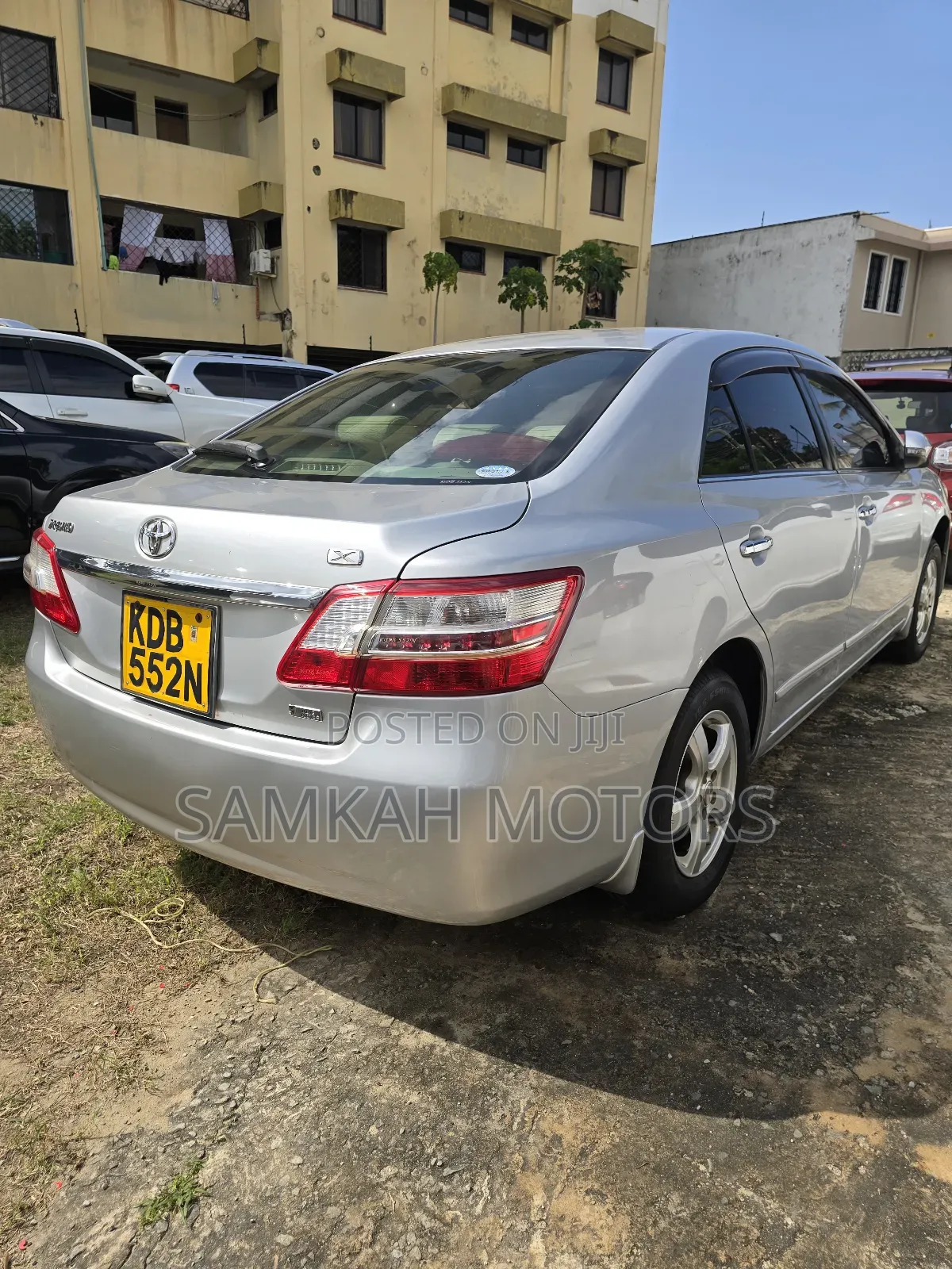 Toyota Premio 2014 Silver