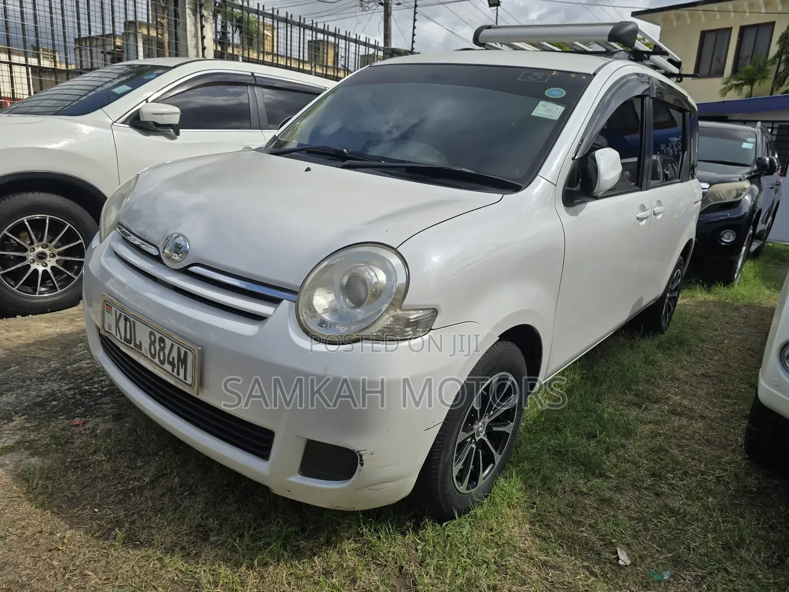 Toyota Sienta 2016 White