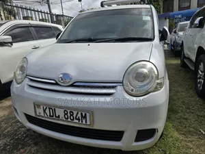 Toyota Sienta 2016 White