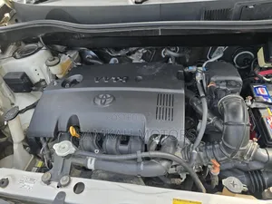 Toyota Sienta 2016 White