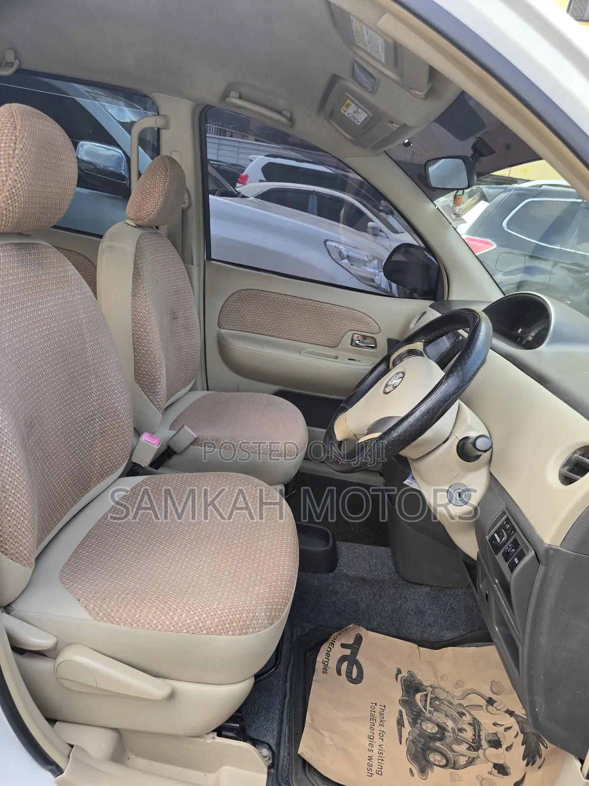 Toyota Sienta 2016 White