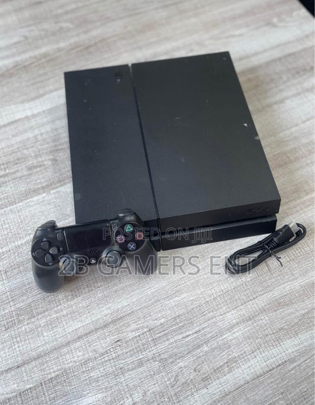 10 Games Installed, Ps4 Console - thumbnail 2