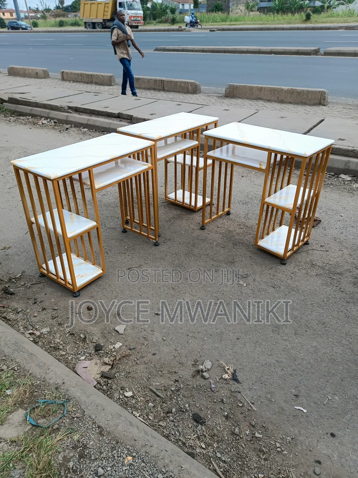 Pocket Friendly Nail Tables 