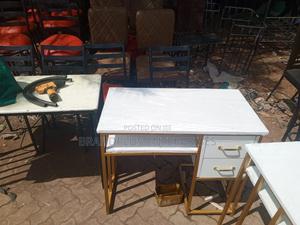 Quality Manicure Golden Table - thumbnail 2