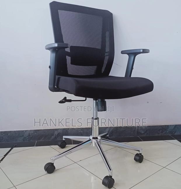 Ergonomic Office Chair With Adjustable Arms