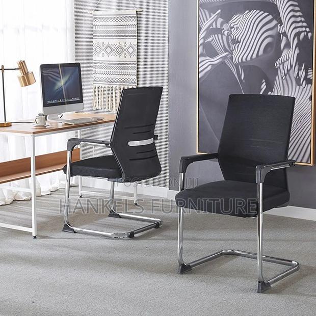 Versatile Visitor’S Office Chair