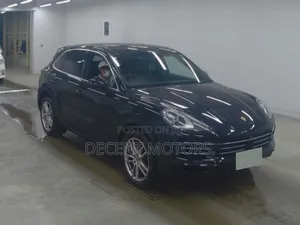 Porsche Cayenne Base AWD 2018 Black