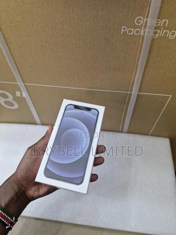 New Apple iPhone 12 128 GB Black - main view