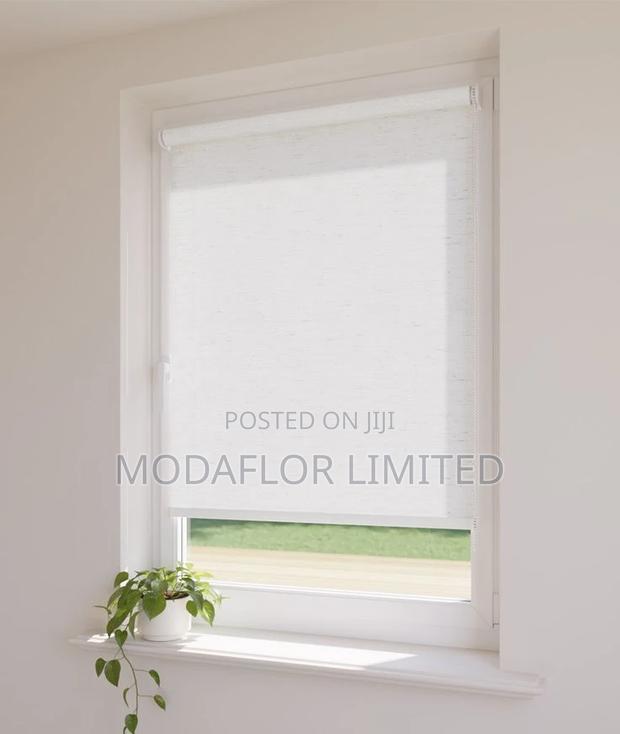 Sunscreen Roller Blinds – See the View, Skip the Heat! - main view