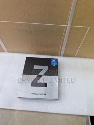 New Samsung Galaxy Z Fold3 5G 256 GB Black - thumbnail 2