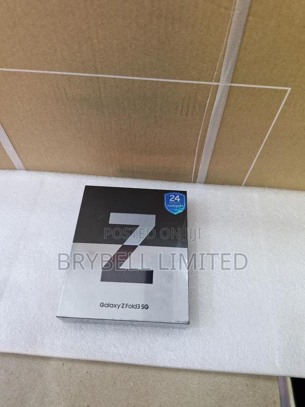 New Samsung Galaxy Z Fold3 5G 256 GB Black - main view