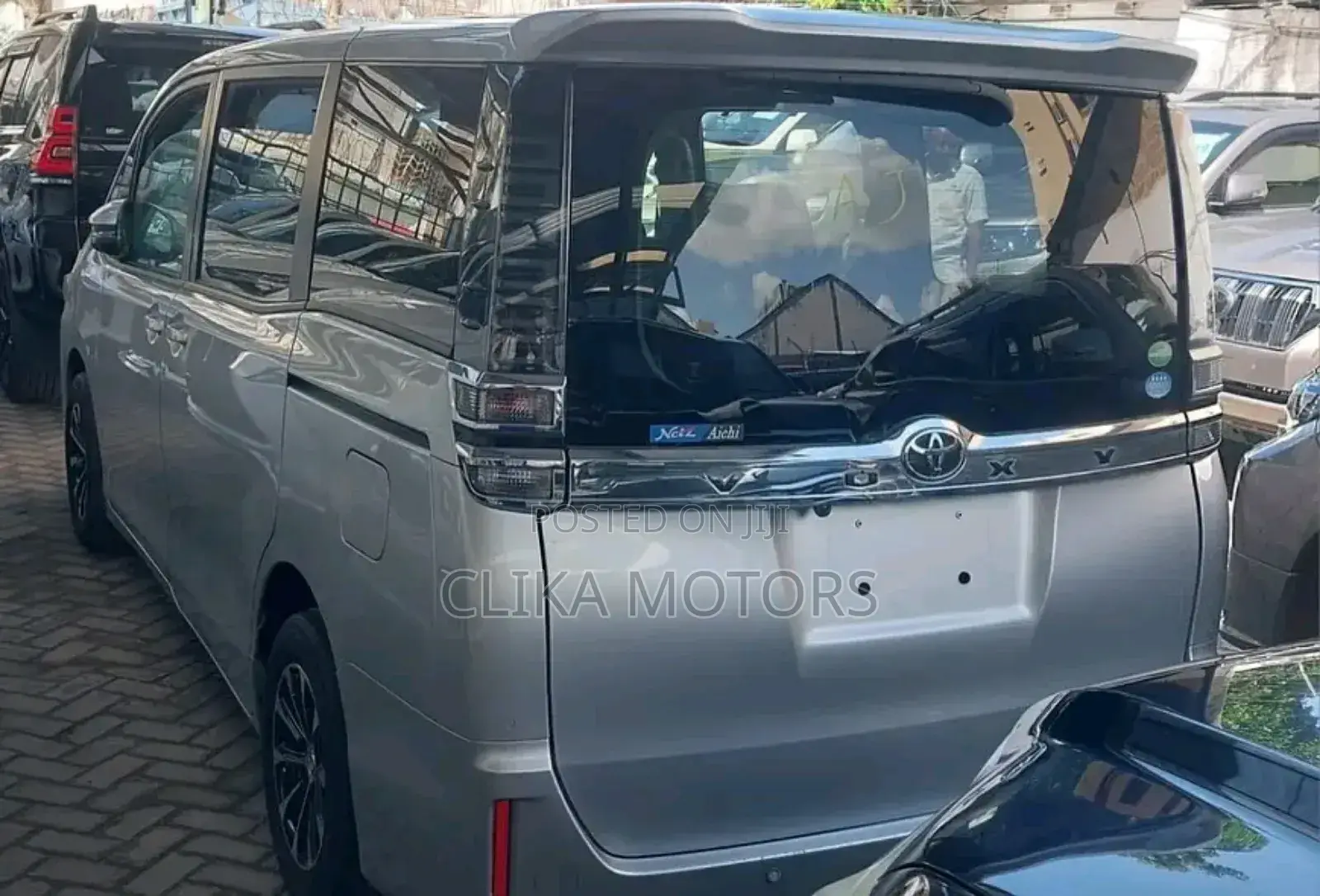 Toyota Voxy 2018 Silver