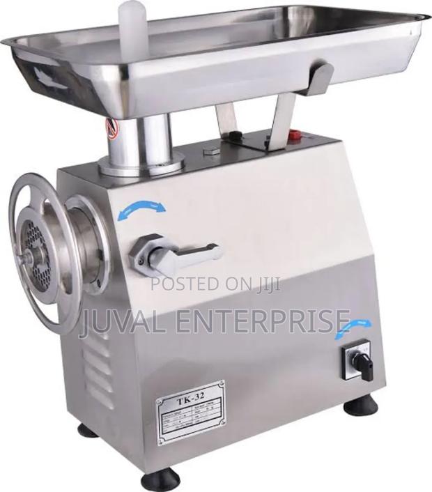 Durable Meat Mincer M32 - main view