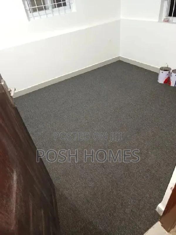 Grey Delta 4mm Wall to Wall Ideal