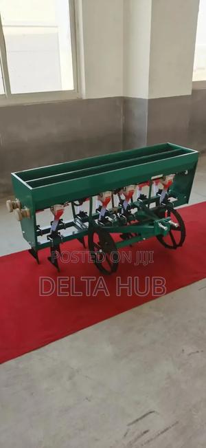 Cost Effective Seed and Fertilizer Integrated Planter - thumbnail 2