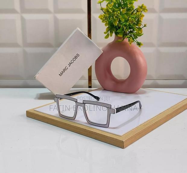 New Designer Colored Frames Sunglass - thumbnail 2